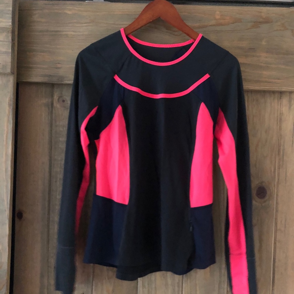 Lululemon long sleeve size 8